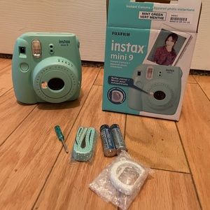 Mint Fujifilm Instax Mini 9